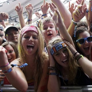 Coldplay y Los Bunkers cimbran Lollapalooza