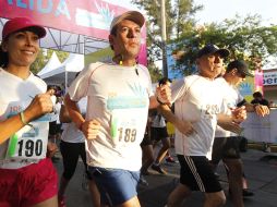 Castro Reynoso aseguró no tener contacto con el gobernador, pese a que ambos participaron en la Carrera. S. NÚÑEZ  /