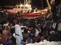 Los intentos de entrar en territorio español se han redoblado en las últimas semanas en aguas próximas a Ceuta. ARCHIVO  /