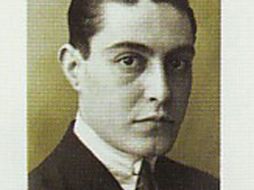 Antes que el poema propiamente dicho, cultivó la prosa poética de creación surrealista. ESPECIAL  /