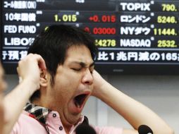 Políticos y banqueros de las pontencias mundiales buscan impedir un nuevo derrumbe de las bolsas mundiales. REUTERS  /