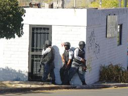 Agentes participan en el rescate de un secuestrado. Actualmente el delito se castiga con 50 o 70 años de prisión. EL UNIVERSAL  /