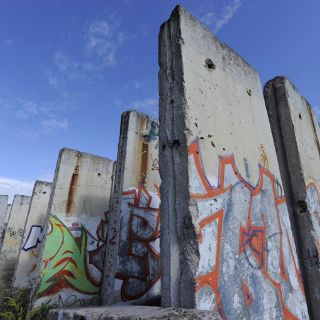 Alemania conmemora el 50 aniversario de la construcción del Muro de Berlín