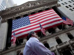 Standard & Poor's comenzó reducción de calificación a varias de las entidades financieras ligadas a EU. AP  /