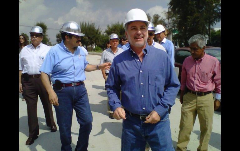 Emilio González supervisó este lunes obras en Lázaro Cárdenas y San Ignacio. M. MENDOZA  /