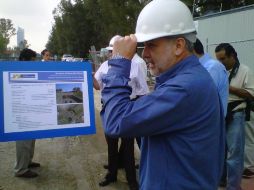 Emilio González supervisó este lunes las obras del túnel de Lázaro Cárdenas, entre San Ignacio y Niño Obrero. M. MENDOZA  /