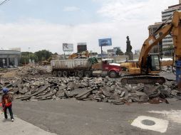 Por el momento se realiza la sustitución de asfalto por concreto hidráulico en los carriles de la Glorieta. A. GARCÍA  /