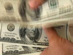 El dólar incrementa en 20 centavos su cotización máxima a la venta, al ubicarse en 12.60 pesos. ARCHIVO  /