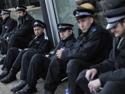 La policía publicará más imágenes captadas por las cámaras de videovigilancia que abundan en las calles de Londres. EFE  /