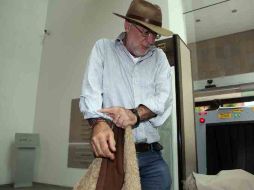 Javier Sicilia durante una conferencia de prensa hoy en el Museo de La Tolerancia. EL UNIVERSAL  /