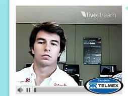El piloto mexicano, Sergio Pérez, contesta las preguntas de sus aficionados via twitcam. ESPECIAL  /
