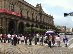 El grupo de comerciantes se han manifestado en varias ocasiones para ser restablecidos en zonas turísticas. INFORMADOR  /
