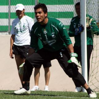 Oswaldo Sánchez habla del encuentro ante Pumas