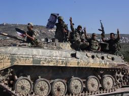Tanques del ejército sirio se retiran de la provincia de Hama, Siria. EFE  /