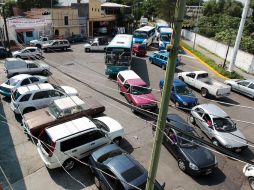 Tráfico cargado en las confluencias de Salvador Quevedo y Zubieta y la calle Pedro Landázuri. E. BARRERA  /