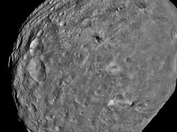 La sonda viajará alrededor de Vesta durante el año antes de moverse a un asteroide más grande. ARCHIVO  /