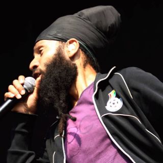 Fidel Nadal promociona ''Todo vuelve a su lugar''