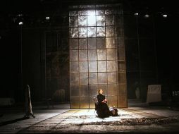 La historia de la Institutriz cobra fuerza en esta pieza musicalizada, que luce las actuaciones de dos mexicanas. ESPECIAL  /