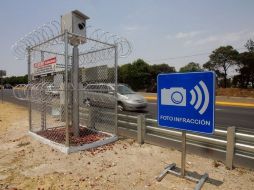 En Periférico se aplica la fotoinfracción de manera permanente; en otras cinco avenidas, solamente por las noches. A. GARCÍA.  /