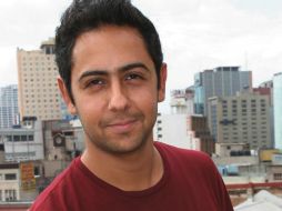 El actor Humberto Busto admite que debido a que atendía una llamada por celular provocó un accidente. EL UNIVERSAL  /