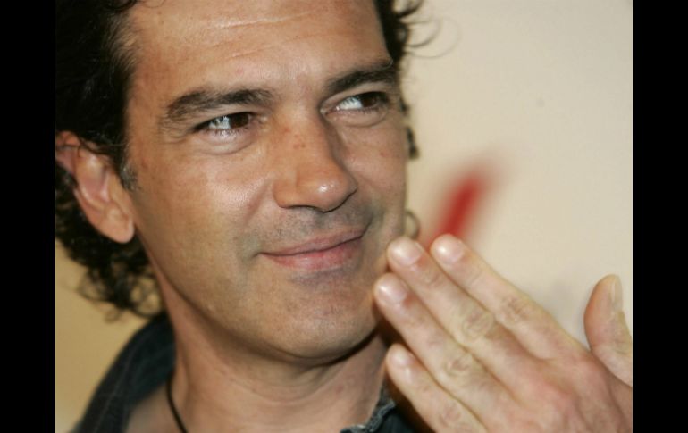 Antonio Banderas admite que trabajar con el cineasta es complicado, no obstante confía plenamente en la visión artística. EFE  /