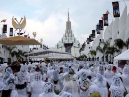 Miles de creyentes se congregaron para la ceremonia. A. HINOJOSA  /