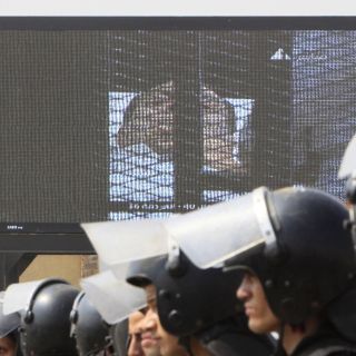 Vuelven a aplazar juicio de Mubarak al 5 de septiembre