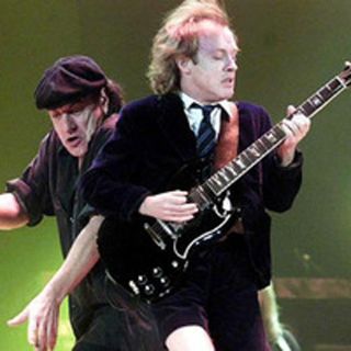 La banda ACDC sacará a la venta exclusiva colección de vinos