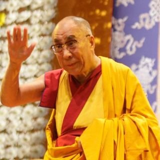 La paz no cae del cielo ni se consigue a través de los rezos: Dalai Lama