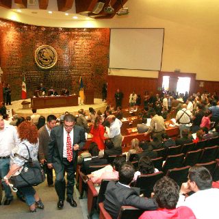 Dan pagos extra en pleno proceso electoral