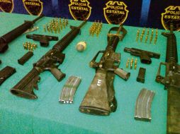 Entre el material incautado figuran fusiles AR-15 y  una granada. ESPECIAL  /