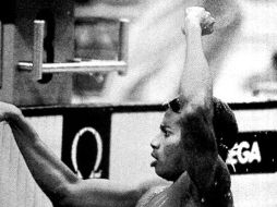 El surinamés Anthony Nesty fue el primer nadador de color que consiguió una medalla en Juegos Olímpicos, los de Seúl 1988. ESPECIAL  /