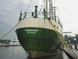 El Rainbow Warrior II navegó por primera vez bajo bandera de Greenpeace en el año 1989. AFP  /