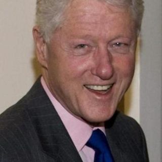 Bill Clinton viaja a Haití para entrevistarse con Martelly