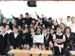 Alumnos de 5°”A” de la escuela urbana 8 “Corregidora”, turno matutino. M. SEVILLA  /