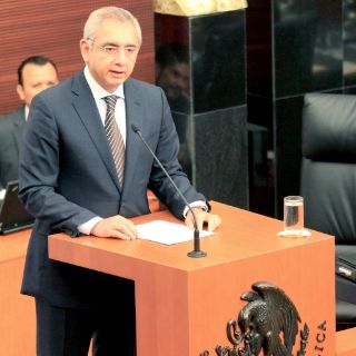 Van contra siete funcionarios por monumento del Bicentenario