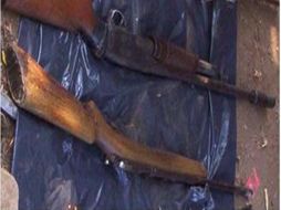 Decomisaaron tres armas, entre estas una escopeta calibre 12, y otra del calibre 16 de fabricación casera. ESPECIAL  /