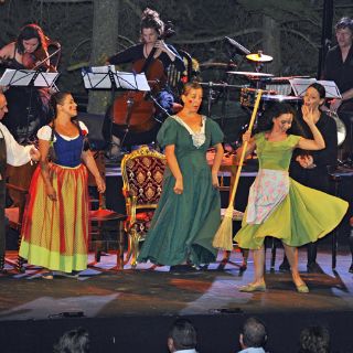 Federico García Lorca es homenajeado en el lugar de su muerte