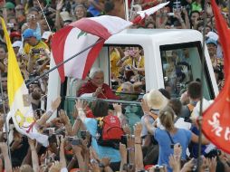 El Papa Benedicto XVI fue recibido por multitudes en su primera visita a Madrid y la tercera a España. EFE  /
