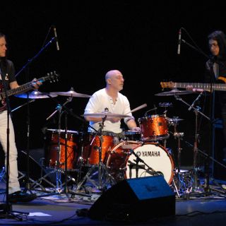 Deleitan al público con 'Renegade creation'