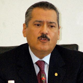 Beltrones pide que no equivoque otra vez PGR con Hank Rhon