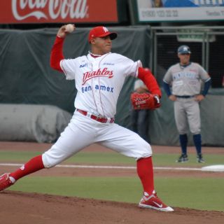 Traen refuerzos sudamericanos para final de beisbol en México