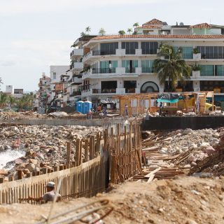 Locatarios de malecón de Vallarta reclaman apoyo