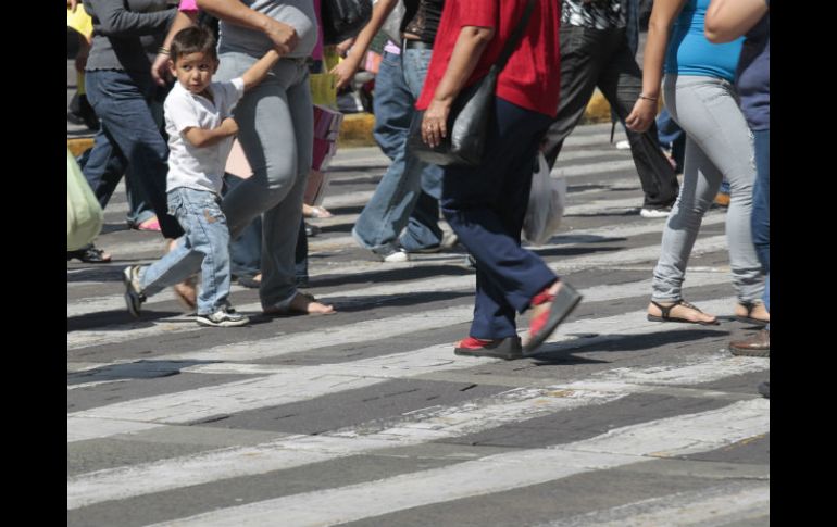 El cruce de las Avenidas Juárez y 16 de Septiembre volverían a estar fuera de circulación para los transeúntes. A. GARCÍA  /