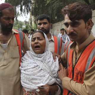 Nueva ola de violencia deja 65 muertos y 100 detenidos en Pakistán