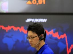 En el último año, Japón ha intervenido tres veces en el mercado de divisas para depreciar el yen. ARCHIVO  /