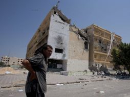 Los constantes ataques han dejado miles de edificios y hogares destruídos. AP  /