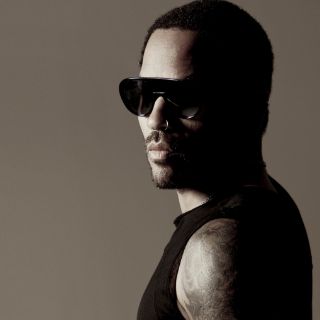 Lenny Kravitz muestra la dualidad americana