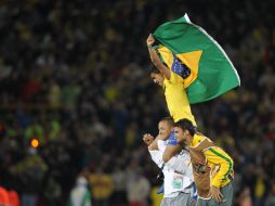 El equipo brasileño celebra la absoluta victoria en el Mundial Sub-20 Colombia. EFE  /