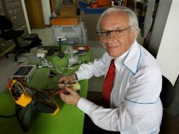 El ingeniero electrónico colombiano Jorge Reynolds, creador del primer marcapasos. ESPECIAL  /